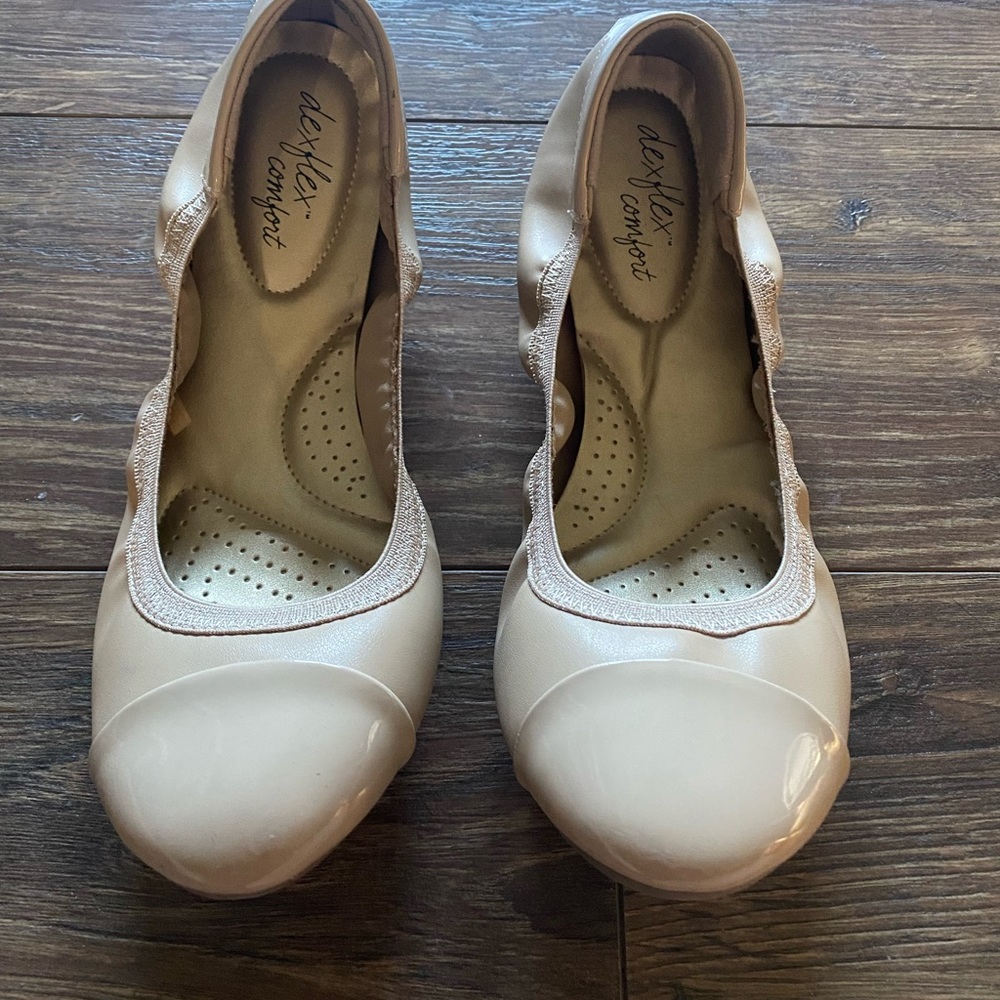 Dexflex nude flats